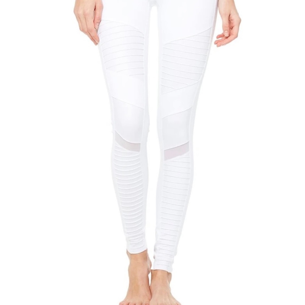 NWT Alo Moto Leggings 🤍 Glossy White